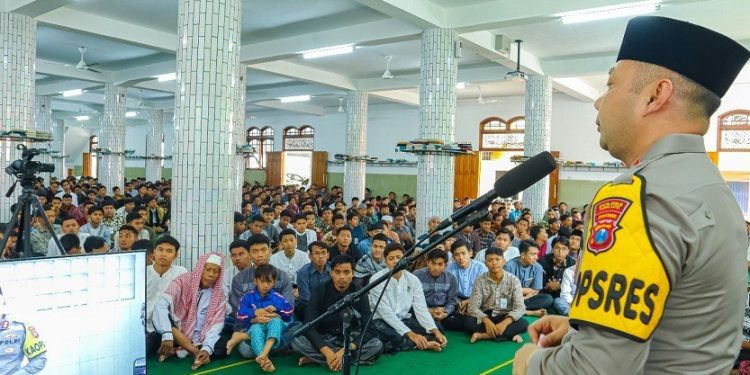 Kapolres Kediri Teddy Chandra