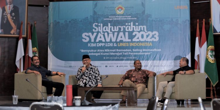 Departemen Komunikasi, Informasi dan Media DPP LDII dan LDII News Network (LINES) menggelar Silaturahim Syawal di Kantor DPP LDII, Jakarta, Minggu (14/5). Foto: LINES.
