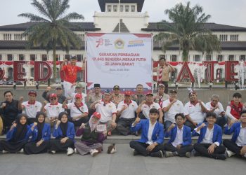 LDII Jawa Barat Bagikan 17.845 Bendera Merah Putih kepada Masyarakat