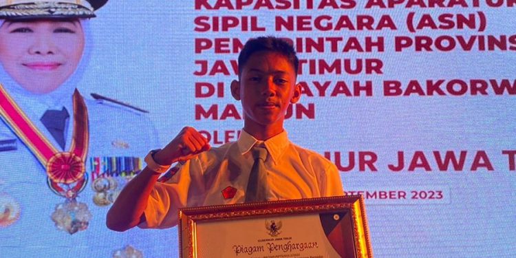 Wisnu Praja Ramadhani, salah satu pesilat Perguruan Pencak Silat Nasional (Persinas) ASAD berhasil meraih juara satu kompetisi “Australian Pencak Silat International Championship 2023”. Foto: LINES.