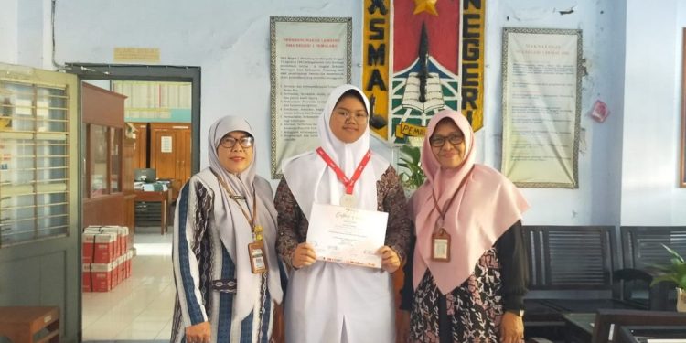 Generasi Muda LDII Pemalang, Aulia Dinda Hapsari, meraih medali perak “World Invention Competition and Exhibition (WICE) 2023”. Foto: LINES.