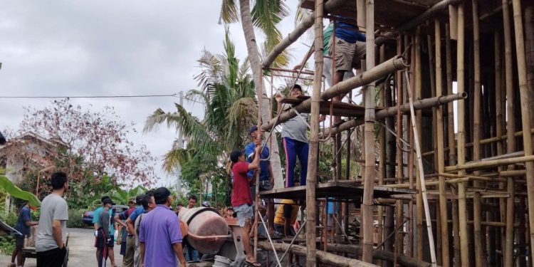 PC LDII Sewon bekerja sama dengan PC Bantul menggelar kerja bakti. Warga LDII Sewon bersama-sama membangun Mushala Baitul Makmur Diro Pendowoharjo, Sewon, Bantul. Foto: LINES.