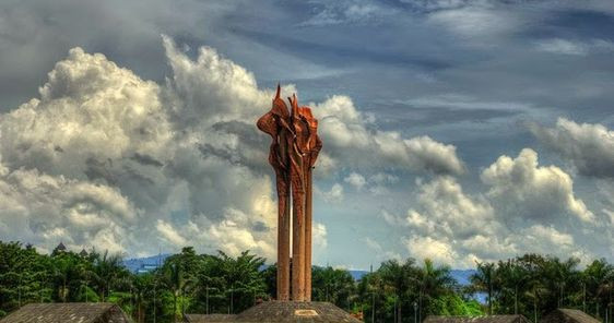 Tugu Peringatan Peristiwa Bandung Lautan Api. Foto: Pinterest.