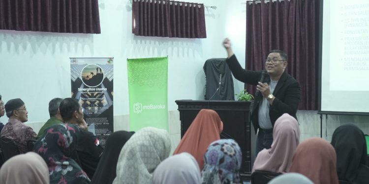 Forum Komunikasi Usaha Bersama (Forkom UB) Jawa Barat yang berada di bawah naungan Biro Ekonomi dan Pemberdayaan Masyarakat (EPM) DPW LDII Jawa Barat menggelar pelatihan dan peluncuran platform moBaroka. Foto: LINES.