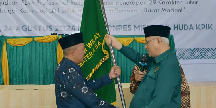 Rapat paripurna Muswilub LDII Sumbar menetapkan secara aklamasi Muchfiandi sebagai Ketua LDII Sumbar melanjutkan masa bakti 2022-2027. Foto: LINES.