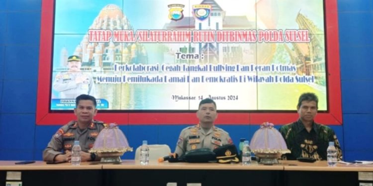 Direktorat Pembinaan Masyarakat (Binmas) Polda Sulawesi Selatan menggelar acara tatap muka dan silaturahim di Aula LLDIKTI Wilayah IX. Foto: LINES.