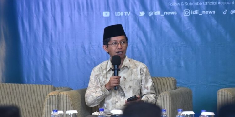 Ketua DPP LDII Bidang EPM Ardito Bhinadi menjadi narasumber Webinar Literasi Digital dan Kemandirian Keluarga. Foto: LINES.