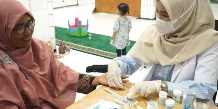 DPW LDII Provinsi Aceh bekerja sama dengan Forum Komunikasi Kesehatan Islam (FKKI) menggelar bakti sosial kesehatan, pada Kamis (21/11). Foto: LINES