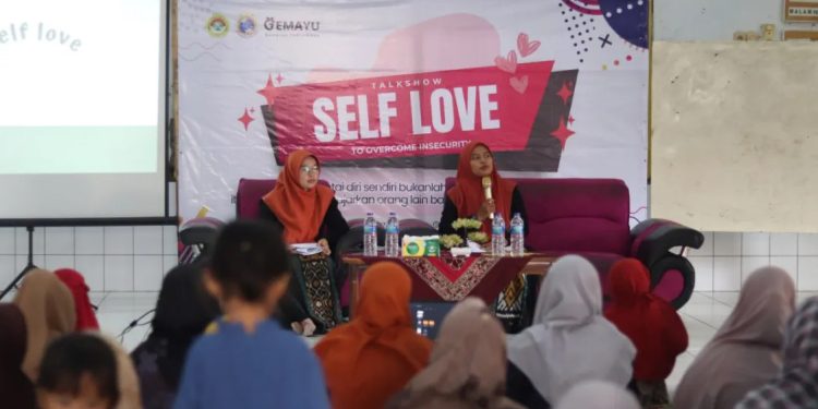Bidang Pemberdayaan Wanita dan Kesejahteraan Keluarga (PKK) DPD LDII Indramayu menggelar kegiatan bertajuk "Self-Love to Overcome Insecurity" pada Minggu (17/11). Foto: LINES