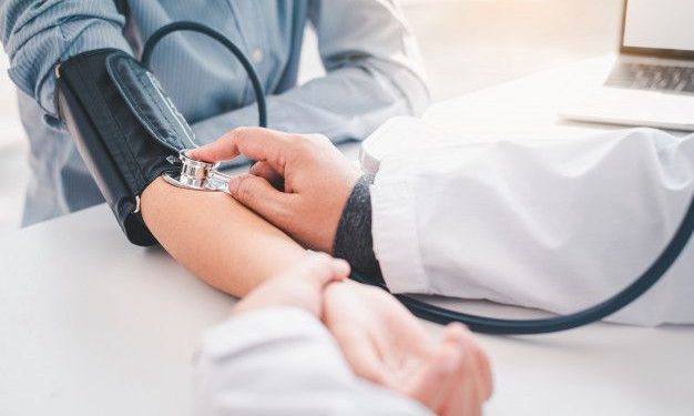 Ilustrasi Pemeriksaan Kesehatan. Foto: Pinterest.