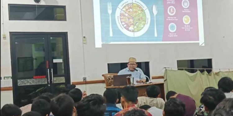Sosialisasi “Panduan Gizi Seimbang” yang digelar di Masjid Baitusshodiq, Rajabasa, Bandar Lampung. Foto: LINES.