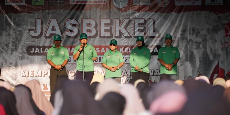 Pondok Pesantren (Ponpes) Al Ubaidah menghelat jalan sehat bersama keluarga (Jasbekel) dan bazar pada Minggu (10/11). Foto: LINES
