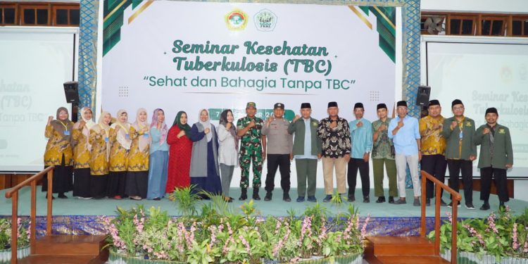 Ponpes Gadingmangu menjadi tuan rumah “Seminar Kesehatan Peduli Tuberkulosis (TBC). Foto: LINES.