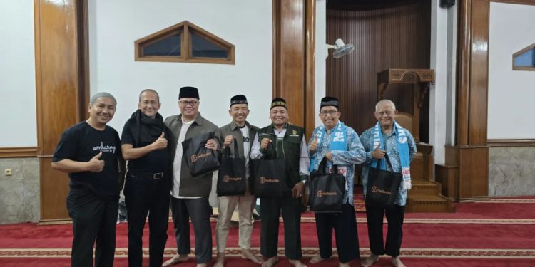 Program Umbaraya yang diinisiasi Biro Ekonomi Pemberdayaan Masyarakat (EPM) DPW LDII berhasil memberangkatkan 38 peserta ibadah umroh. Foto: LINES