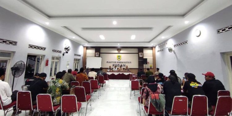 PC LDII Pedan menghadiri rapat koordinasi antisipasi dan kesiapsiagaan bencana yang diselenggarakan oleh Pemerintah Kecamatan Pedan pada Senin (17/2). Foto: LINES.