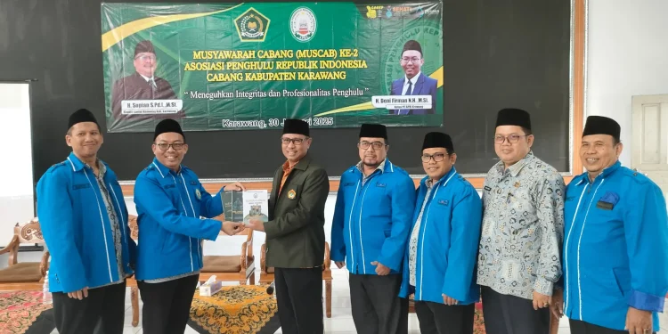 Pondok Pesantren Sumber Barokah, Karawang, Jawa Barat, menjadi tuan rumah “Musyawarah Cabang (Muscab) II Asosiasi Penghulu Republik Indonesia (APRI) Kabupaten Karawang”. Acara itu diselenggarakan pada Kamis (30/1). Foto: LINES