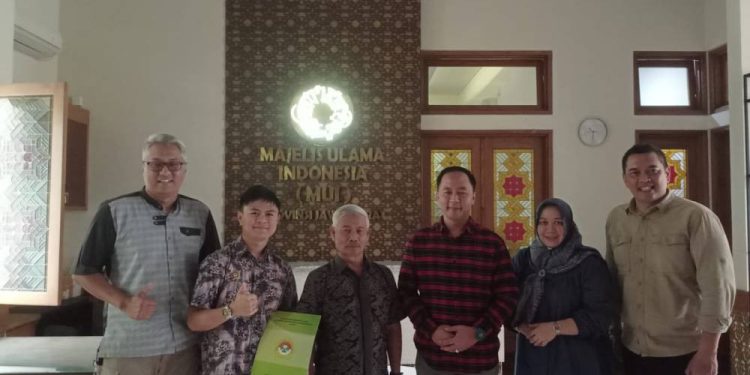 Sekretaris DPW LDII Jawa Barat audiensi ke MUI. Foto: LINES.
