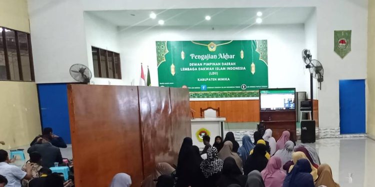 DPD LDII Kabupaten Mimika menggelar pengajian Keluarga dirangkaikan pemberian motivasi dengan tema “Ubah Nasib Lewat Pendidikan”. Foto: LINES.