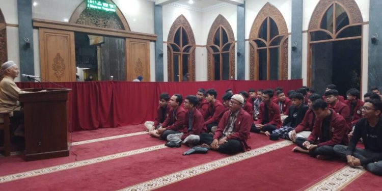 Pondok Pesantren (Ponpes) Mulyo Abadi Mulungan, di bawah naungan PC LDII Mlati, Sleman, Daerah Istimewa Yogyakarta, menerima kunjungan dari Pondok Pesantren Mahasiswa (PPM) Almusawwa, Surakarta. Foto: LINES.