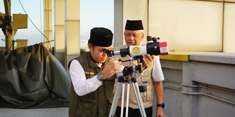 Menyambut bulan Zulhijah 1446 Hijriah, DPD LDII Kota Bekasi melaksanakan rukyatul hila. Foto: LINES.
