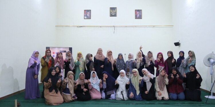 DPD LDII Kota Cimahi bekerja sama dengan Yayasan Pemerhati Kanker Indonesia (YPKI) menggelar seminar kesehatan. Foto: LINES.