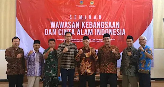 alam upaya menanamkan semangat cinta tanah air dan memperkuat karakter generasi muda, DPD LDII Kabupaten Kudus menggelar Seminar Wawasan Kebangsaan yang berlangsung di GSG Syaifuddin Zuhri, Desa Panjang, Kudus, Sabtu (28/6). Foto: LINES