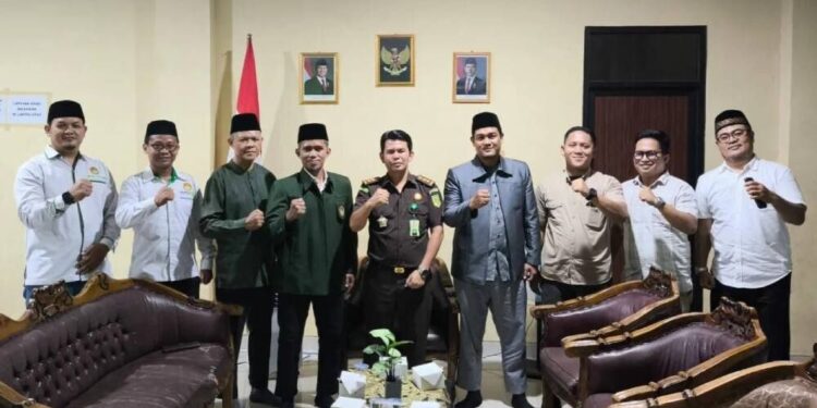 Kejaksaan Tinggi (Kejati) Jambi mengunjungi kantor DPW LDII Jambi. Foto: LINES.