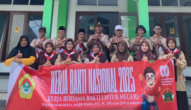 Sako Sekawan Persada Nusantara (SPN) Gunungkidul menggelar aksi kerja bakti sambut HUT RI ke 80. Foto: LINES.