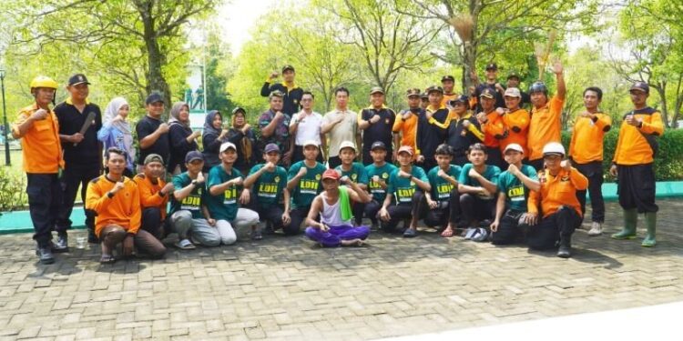 LDII Ngawi Kerja Bakti Nasional. Foto: LINES.