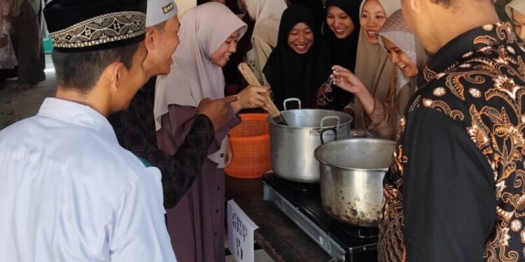 PC LDII Rambah Samo membekali kemandirian generasi muda lewat pelatihan pembuatan bakso. Foto: LINES.