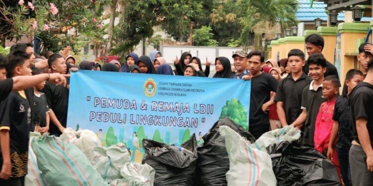 DPD LDII Kabupaten Nunukan menggelar ‘pengajian semalam suntuk’ yang dirangkai dengan kerja bakti lingkungan. Foto: LINES.