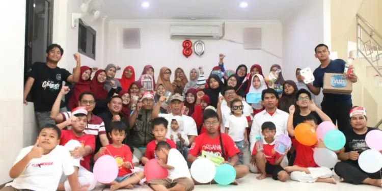 Lembaga Dakwah Islam Indonesia (LDII) Kota Bambu menggelar berbagai perlombaan untuk memeriahkan HUT ke-80 Republik Indonesia. Foto: LINES