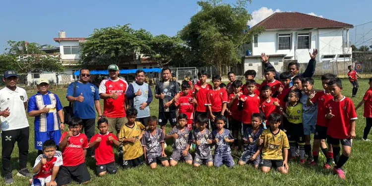 DPD LDII Kabupaten Cianjur bekerja sama dengan DPD LDII Kota Cimahi dan Kabupaten Bandung Barat menggelar pertandingan persahabatan sepak bola usia 8–15 tahun. Foto: LINES
