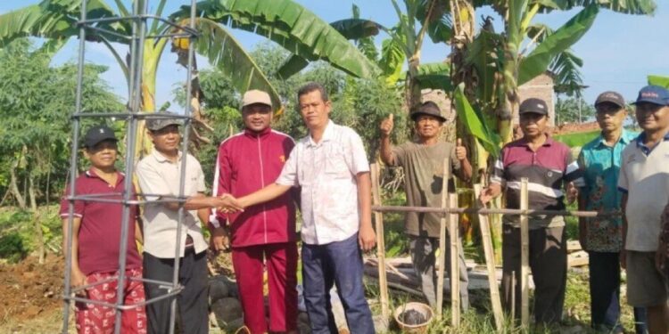 LDII Klareyan, Kabupaten Pemalang, Jawa Tengah, memulai pembangunan Masjid Nurul Huda dengan peletakan batu pertama. Foto: LINES.
