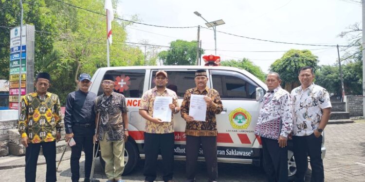 DPD LDII Lamongan menyediakan jasa ambulans kepada masyarakat Desa Sukodadi. Foto: LINES.