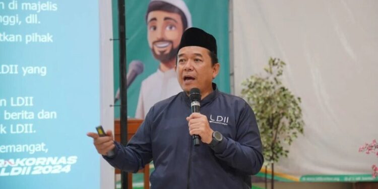 Ketua DPP LDII, Edwin Sumiroza, tampil sebagai pemateri protokoler dalam Pelatihan Pengelolaan Acara dan Public Speaking. Foto: LINES.
