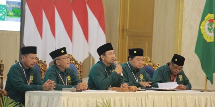 Bupati Jember, Muhammad Fawait saat membuka secara daring Musyawarah Daerah (Musda) X LDII Jember. Foto: LINES.