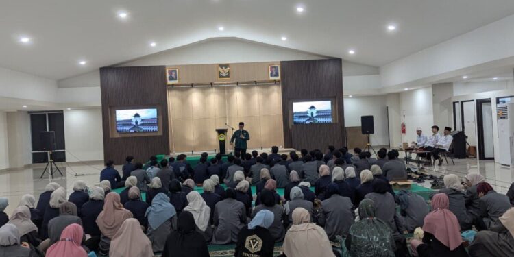 SMA Generus Mandiri Gunung Putri Selatan, Kabupaten Bogor, study tour. Foto: LINES.