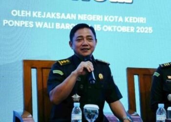 Kajari Kota Kediri Bekali Santri Wali Barokah dengan Edukasi Hukum