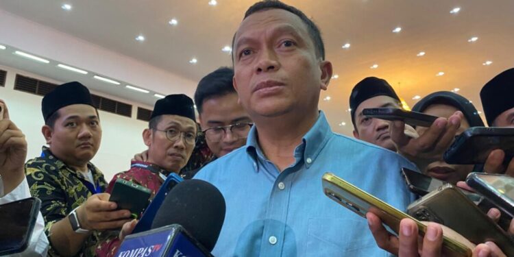 Irjen Kemenhaj Mayjend TNI (Purn) Dendi Suryadi menyebut, Diklat PPIH Awal Pembentukan Petugas yang Profesional, Berintegritas dan Melayani Jamaah. Hal tersebut ia sampaikan saat gladi bersih Diklat PPIH Arab Saudi 1447 Hijriah/2026 M di Asrama Haji, Jakarta Timur, Sabtu (10/1). Foto: LINES