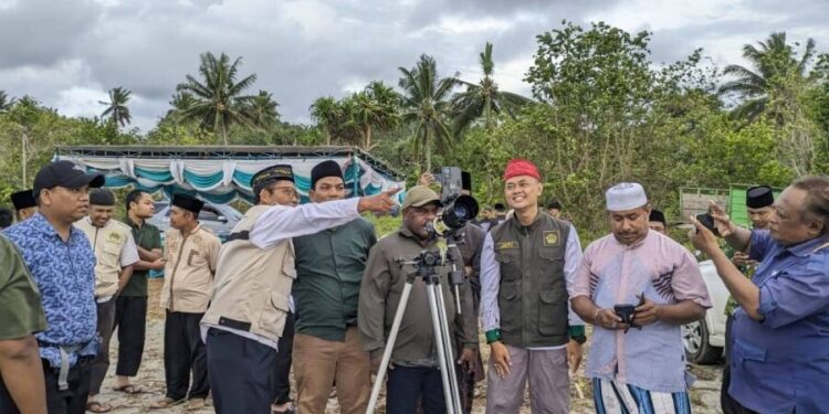 Tim Rukyatul Hilal DPW LDII Papua Barat terlibat dalam pemantauan hilal 1 Syawal 1447 H yang digelar Kantor Wilayah Kementerian Agama Papua Barat. Foto: LINES.