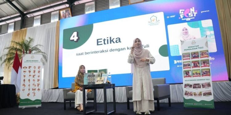 GenFest menghadirkan talkshow inspiratif bertajuk “Memahami Dunia Tuli dan Bahasa Isyarat”. Foto: LINES.