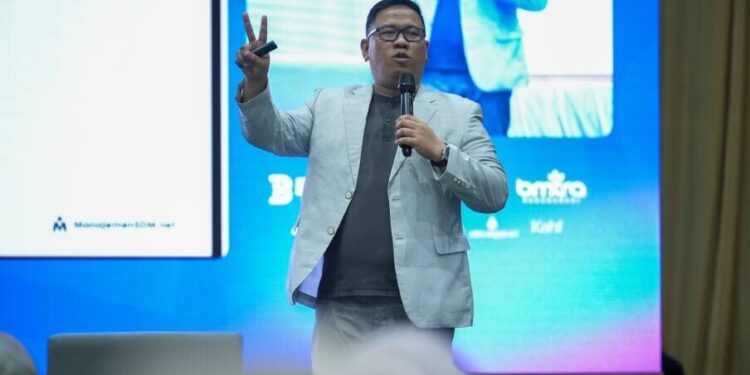 Workshop Public Speaking dengan Himawan Pramudita seorang HR Consultant. Foto: LINES.