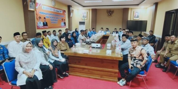Ketua PC LDII Cikarang Utara, Ledy Wijanarko, menghadiri kegiatan sosialisasi dalam rangka Pembinaan Kampung Moderasi Beragama di Kecamatan. Foto: LINES.