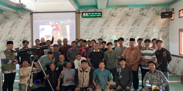 DPD LDII Kabupaten Bandung menggelar pelatihan hisab dan rukyatul hilal. Foto: LINES.