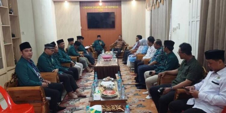 Pimpinan Daerah Muhammadiyah Kota Tarakan berkunjung ke Kantor DPD LDII Kota Tarakan. Foto: LINES.